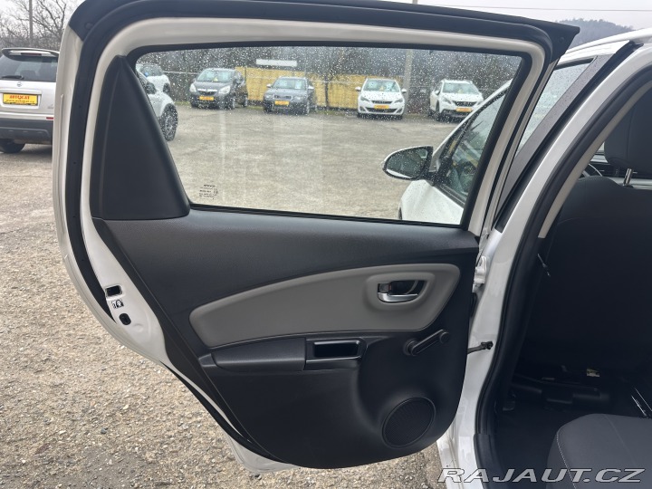 Toyota Yaris 1.5 Hybrid 74kW/1MAJ/77ti 2019