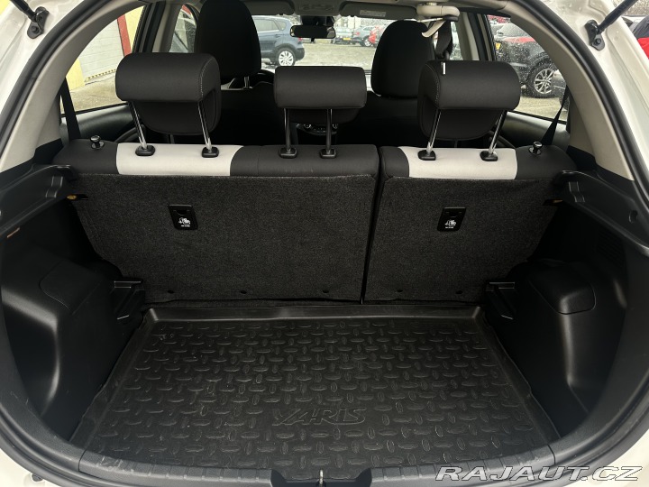 Toyota Yaris 1.5 Hybrid 74kW/1MAJ/77ti 2019