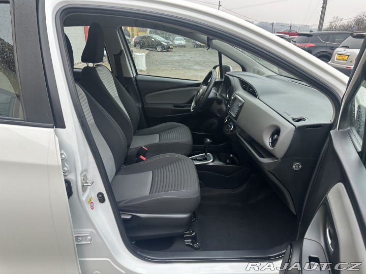 Toyota Yaris 1.5 Hybrid 74kW/1MAJ/77ti 2019