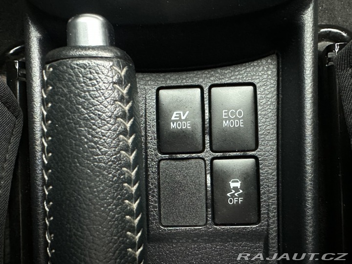 Toyota Yaris 1.5 Hybrid 74kW/1MAJ/77ti 2019