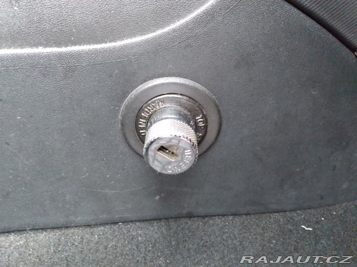 Kia Ceed 1.4 16V KLIMA,ČR 2007