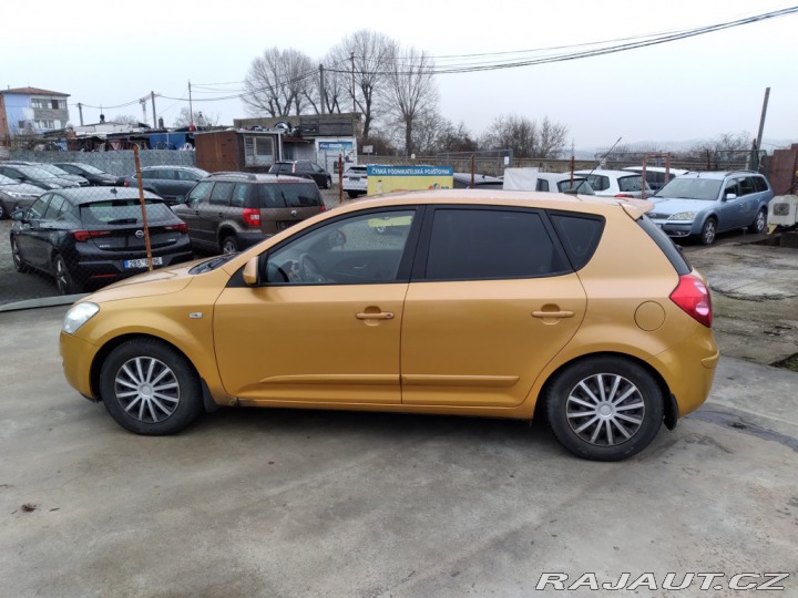 Kia Ceed 1.4 16V KLIMA,ČR 2007