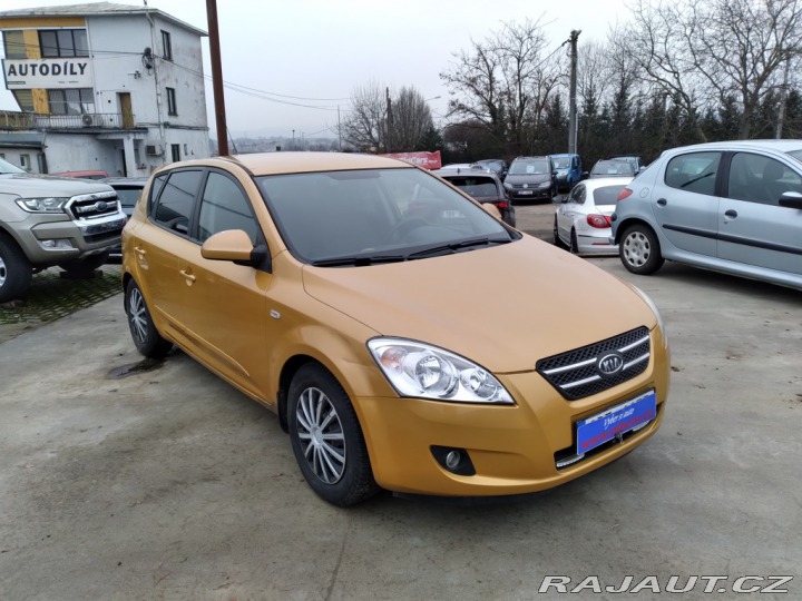 Kia Ceed 1.4 16V KLIMA,ČR 2007