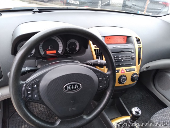 Kia Ceed 1.4 16V KLIMA,ČR 2007