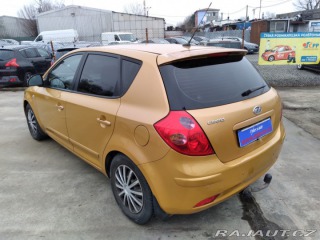 Kia Ceed 1.4 16V KLIMA,ČR 2007