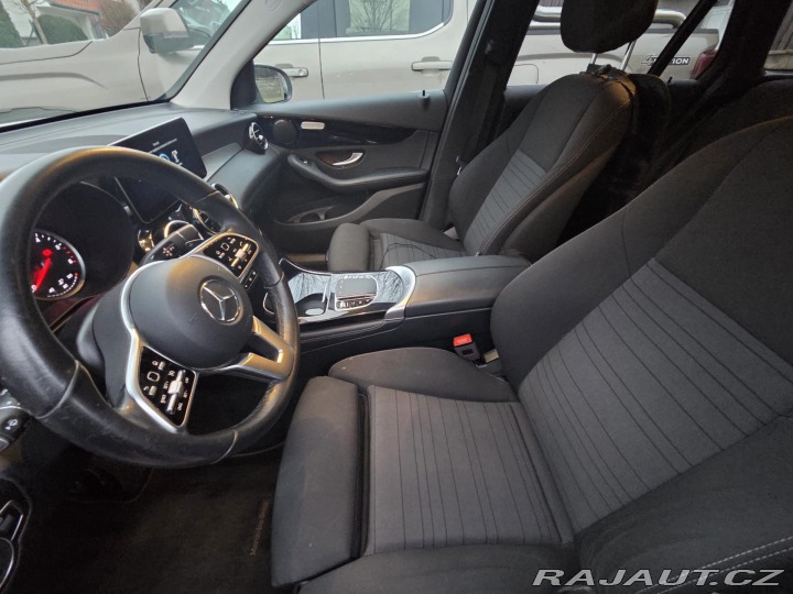 Mercedes-Benz GLC 220 D 4 MATIC ČR 1.MAJITE 2020