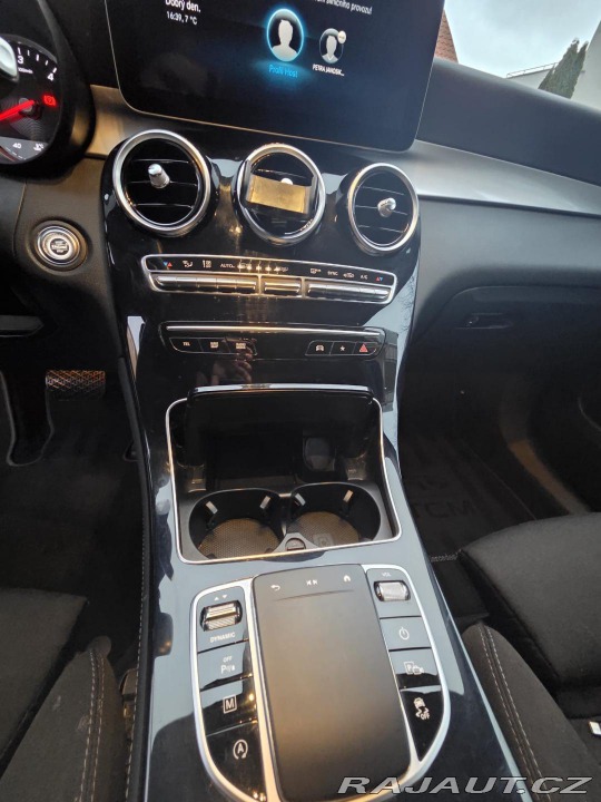 Mercedes-Benz GLC 220 D 4 MATIC ČR 1.MAJITE 2020