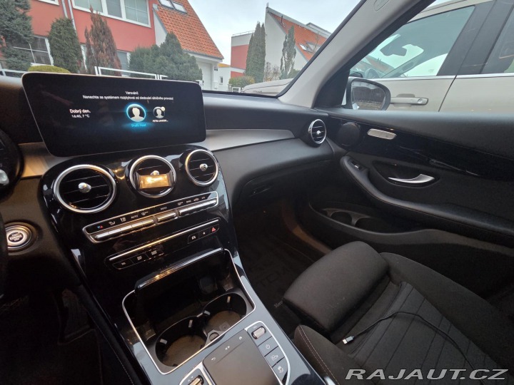 Mercedes-Benz GLC 220 D 4 MATIC ČR 1.MAJITE 2020