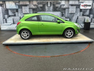 Opel Corsa 1.4i, 74KW, VYHŘ. SEDADLA 2013