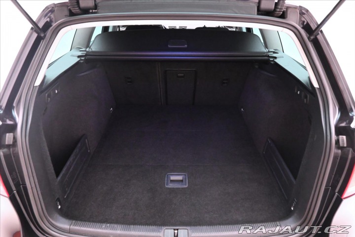 Volkswagen Passat 1,6 TDI 77 kW Navi Záruka 2011