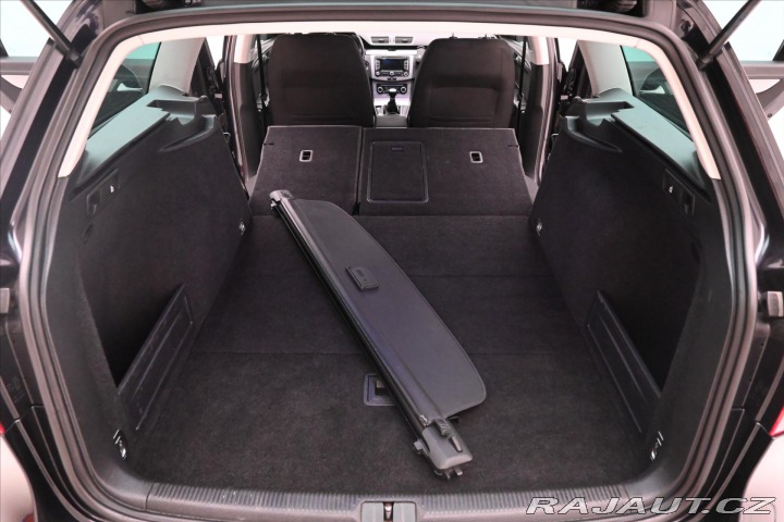 Volkswagen Passat 1,6 TDI 77 kW Navi Záruka 2011