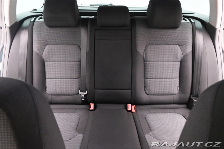 Volkswagen Passat 1,6 TDI 77 kW Navi Záruka 2011
