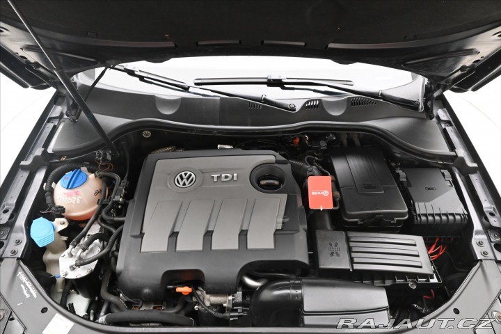 Volkswagen Passat 1,6 TDI 77 kW Navi Záruka 2011