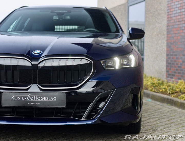 BMW 5 Touring  550e  xDrive M S 2025
