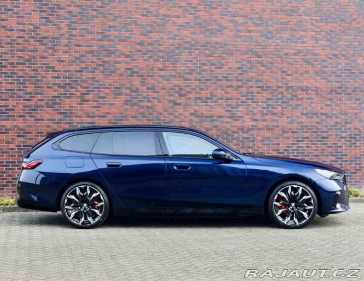 BMW 5 Touring  550e  xDrive M S 2025