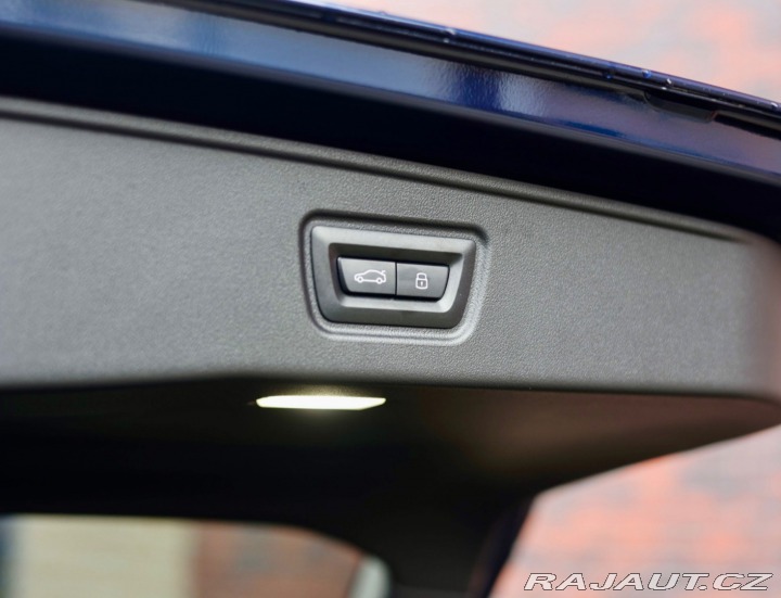 BMW 5 Touring  550e  xDrive M S 2025