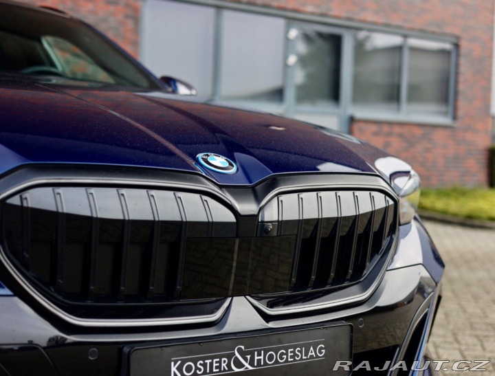 BMW 5 Touring  550e  xDrive M S 2025