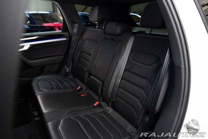 Volkswagen Touareg 3.0 V6 TDI SCR 286k R-Li 2018