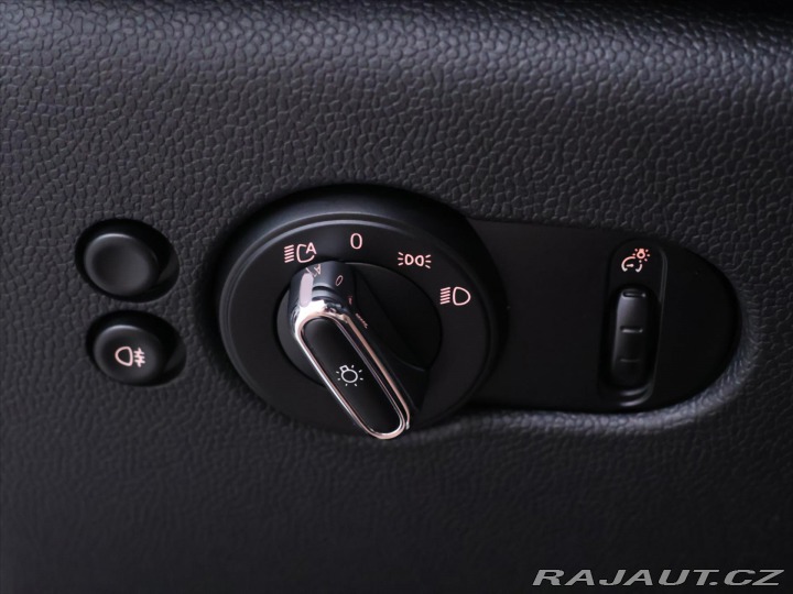 Mini Cooper 2,0 JCW 170kW H&K Chi 2016