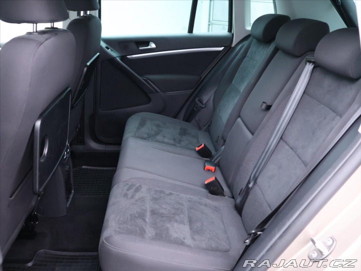 Volkswagen Tiguan 2,0 TDI 103kW 4M Sport Xe 2012