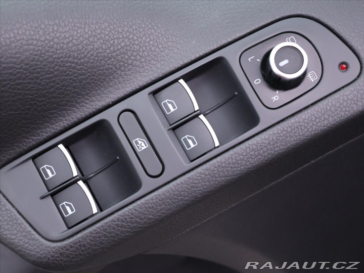 Volkswagen Tiguan 2,0 TDI 103kW 4M Sport Xe 2012