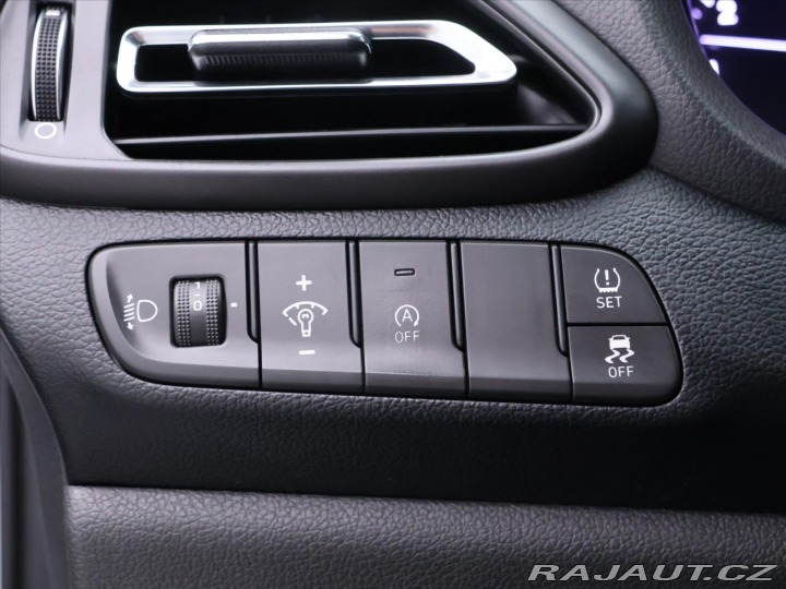 Hyundai i30 1,5 T-GDI 118kW Family Sm 2022