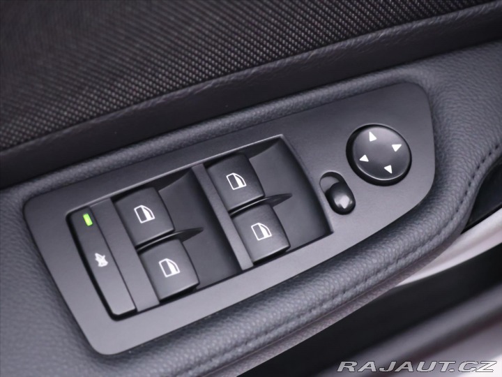 BMW 1 1,6 i 90kW CZ 106 Tis.Km 2009