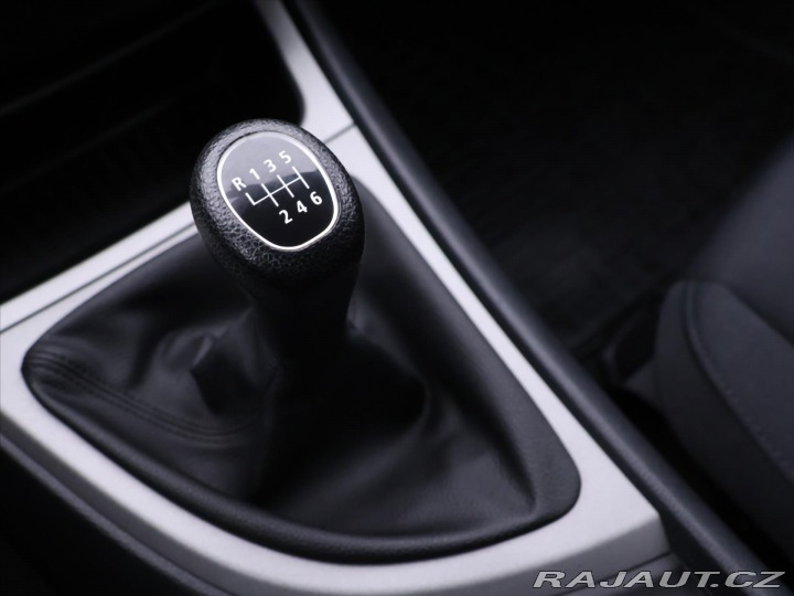 BMW 1 1,6 i 90kW CZ 106 Tis.Km 2009