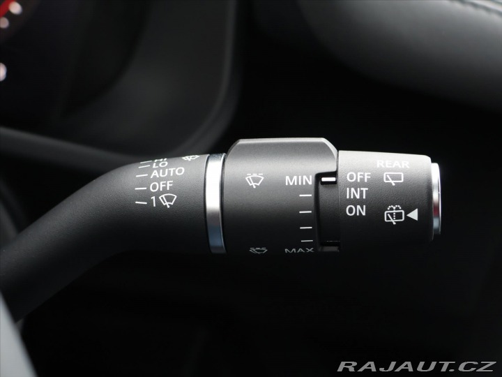 Land Rover Defender 5,0 110 P425 X-DYNAMIC CZ 2025