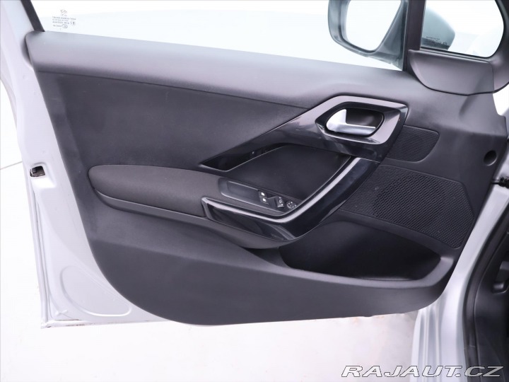 Peugeot 208 1,2 PureTech 60kW CZ Acti 2017