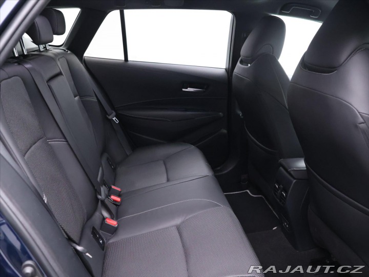 Toyota Corolla 2,0 HEV CZ Executive Spor 2024