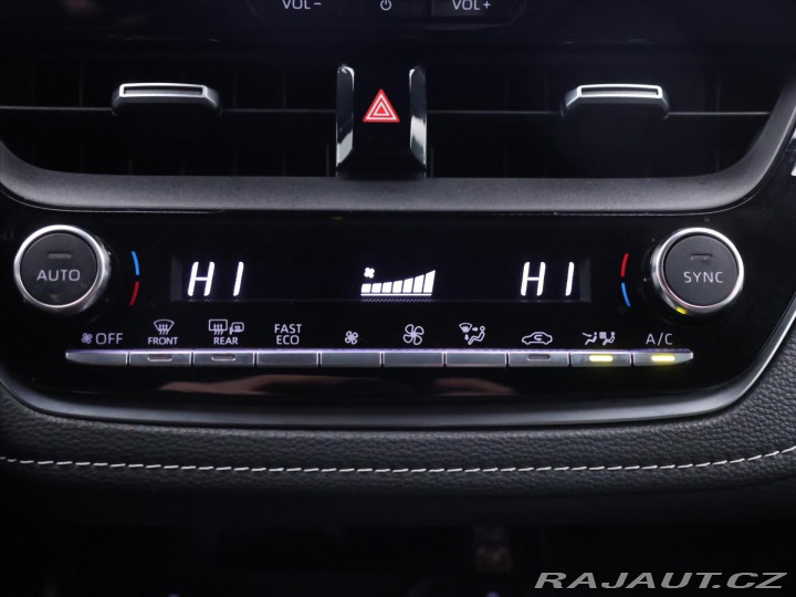 Toyota Corolla 2,0 HEV CZ Executive Spor 2024