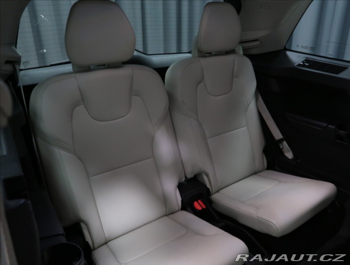 Volvo XC90 2,0 D5 AWD MOMENTUM 7 MÍS 2017