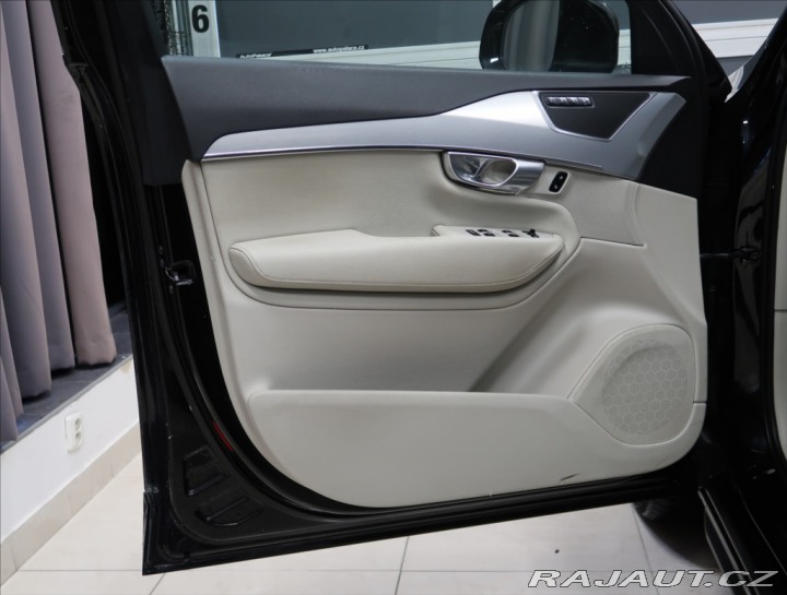 Volvo XC90 2,0 D5 AWD MOMENTUM 7 MÍS 2017