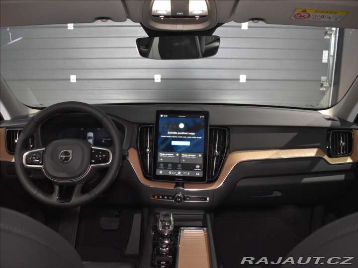 Volvo XC60 2,0 T6  Plus Dark 2025