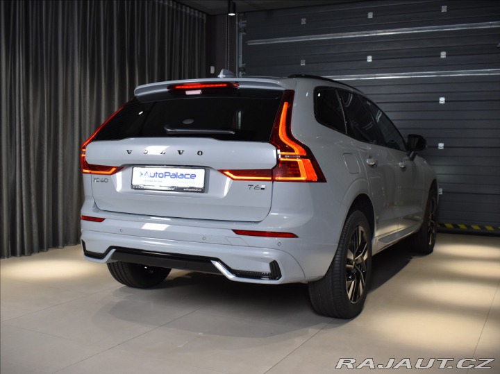Volvo XC60 2,0 T6  Plus Dark 2025