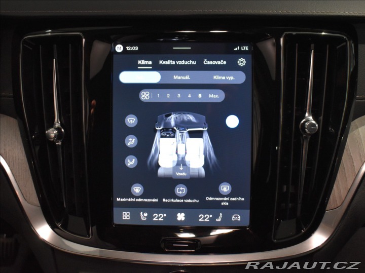 Volvo V60 2,0 B4  Ultra Dark 2025