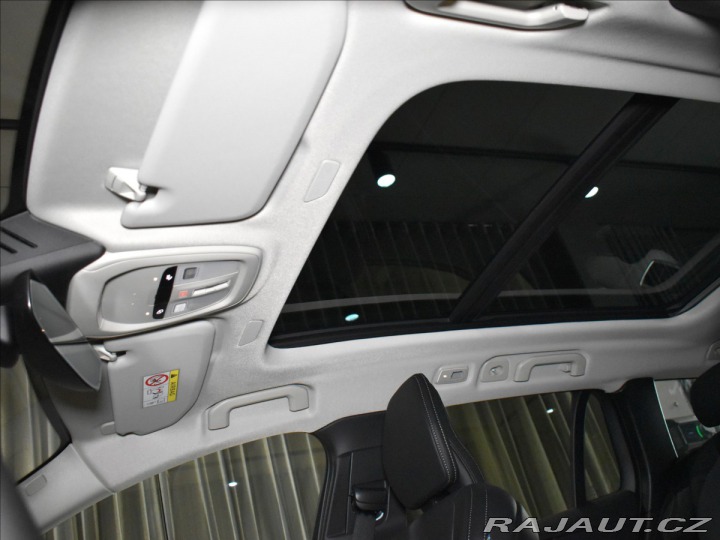 Volvo V60 2,0 B4  Ultra Dark 2025