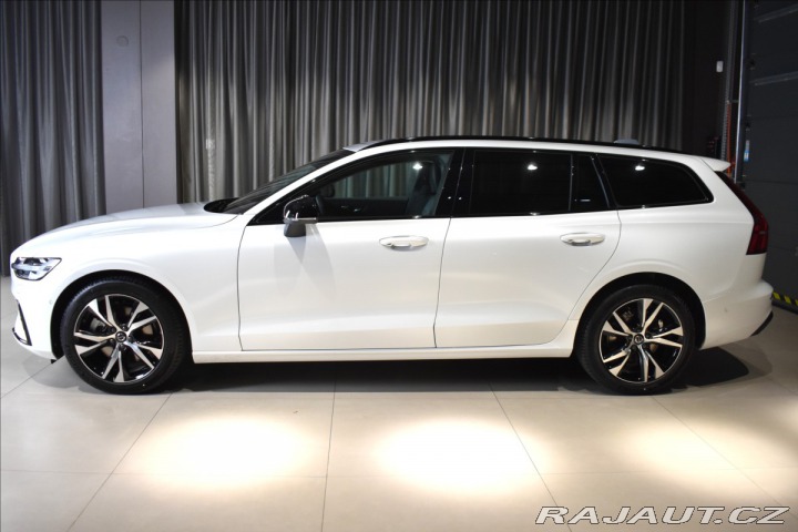 Volvo V60 2,0 B4 Ultra Dark 2025