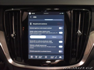 Volvo V60 2,0 B4  Ultra Dark 2025