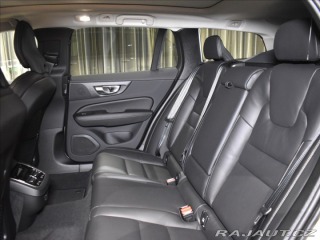 Volvo V60 2,0 B4  Ultra Dark 2025