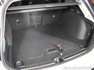 Volvo V60 2,0 B4  Ultra Dark 2025