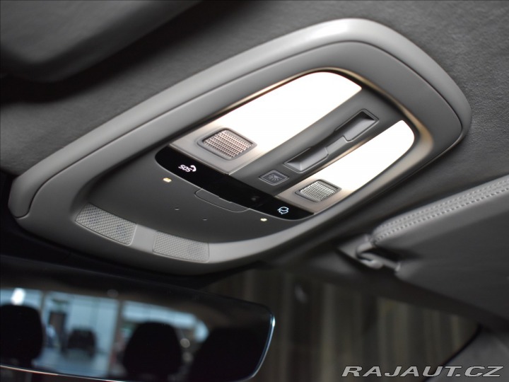 Volvo XC90 2,0 T8  Ultra Dark 2025