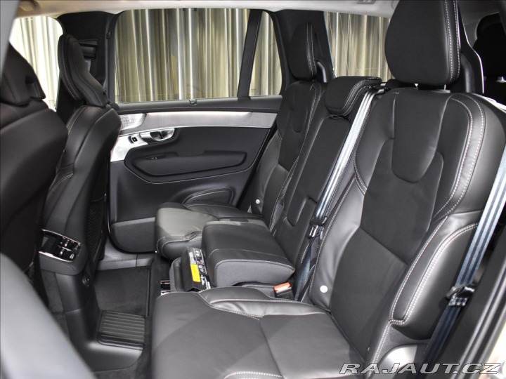 Volvo XC90 2,0 T8  Ultra Dark 2025