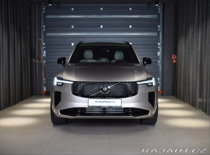 Volvo XC90 2,0 T8  Plus Dark 2026