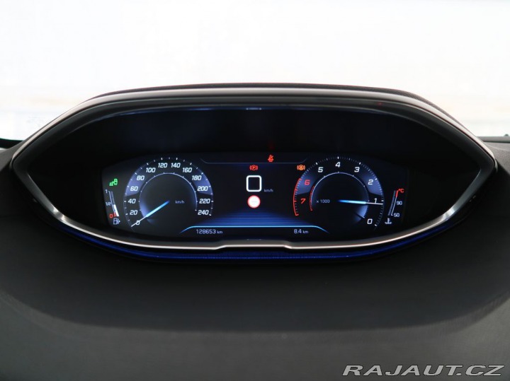 Peugeot 3008 1.2PureTech,96kW,ALLURE,M 1800