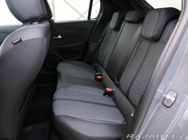 Peugeot 208 1.2HYBRID,CZ,1Maj,ALLURE, 1800