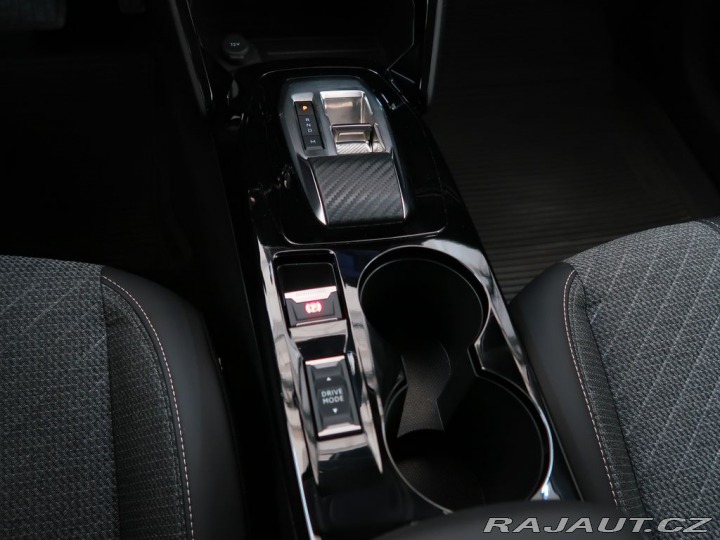 Peugeot 208 1.2HYBRID,CZ,1Maj,ALLURE, 1800