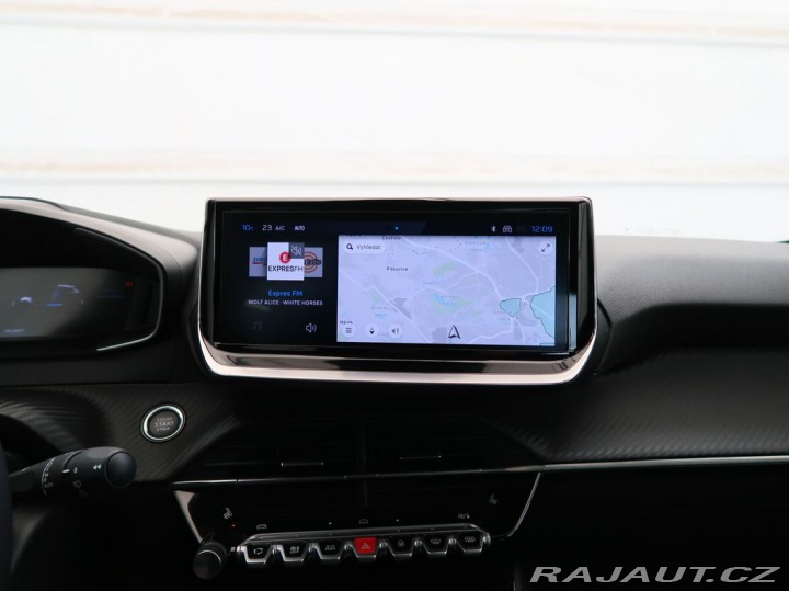 Peugeot 208 1.2HYBRID,CZ,1Maj,ALLURE, 1800