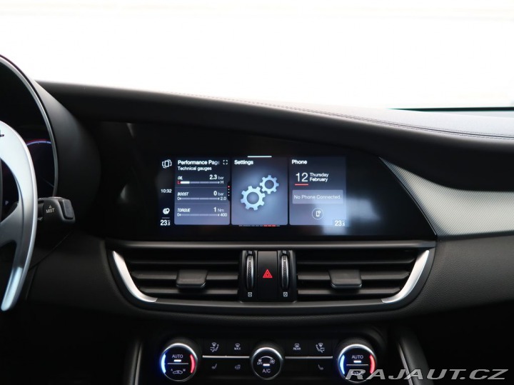 Alfa Romeo Giulia 2.0TURBO,CZ,1Maj,VELOCE,A 1800